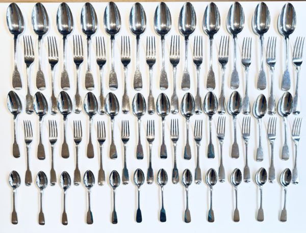 An Assembled Service of Twelve Place Settings in the classic Fiddle Pattern by William Eley and William Fearn,  London, ca. 1815-1821 - Image 2